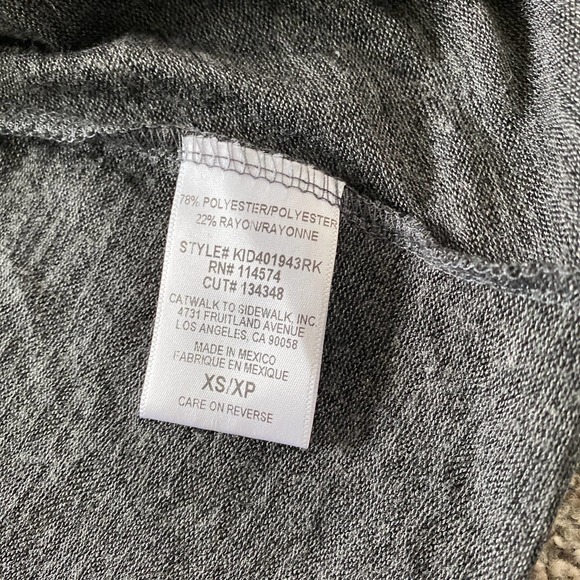 Pleione Grey V-neck Top - XS - Picture 5 of 5